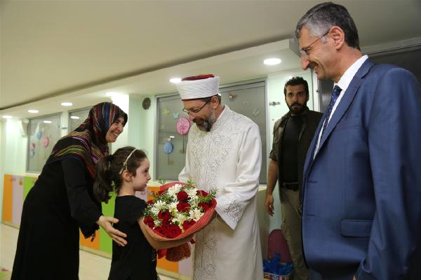 Diyanet İşleri Başkanı Erbaş’tan, Yaz Kuran Kursuna Ziyaret
