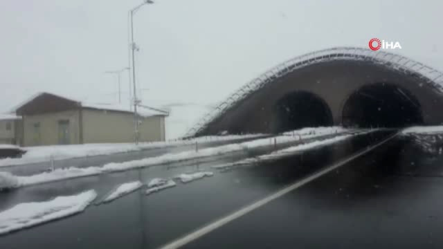 Ovit’e Kar Yağdı, Ulaşım Tünelden Sağlanıyor