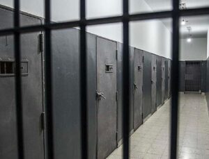 Kovid-19 salgını nedeniyle izinde bulunan mahkumlara ait flaş karar!