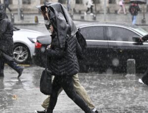 İstanbul İçin Yağış Uyarısı: Saat Verildi