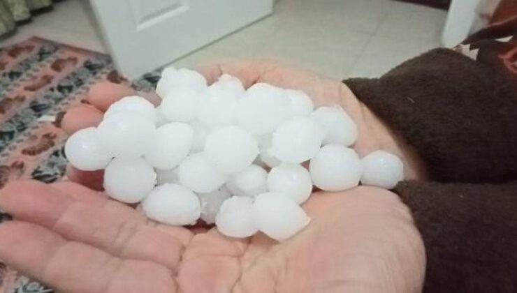 Mersin’e Bilye Büyüklüğünde Dolu Yağdı