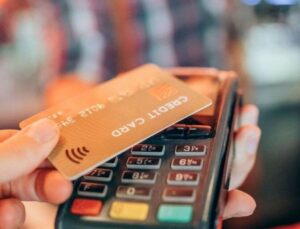 12 Gün Sonra Yürürlüğe Girecek: Kredi Kartı Sahibi Herkesten Bu Para Kesilecek