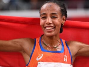 Sifan Hassan’dan tarihi rekor! 3 kulvarda birden madalyaları topladı