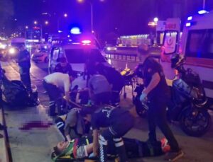 Üsküdar’da motosikletli yol temizleme aracına çarptı: 1’i ağır 2 yaralı