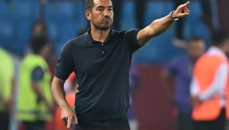 Beşiktaş-Göztepe. Birinci 11 aşikâr oldu. Van Bronckhorst kararını verdi