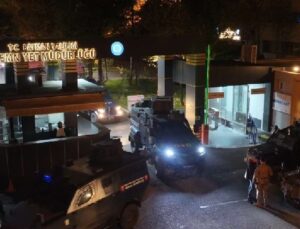 Sokak olaylarına karışan 24 kuşkulu yakalandı