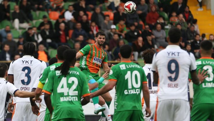 Başakşehir 44 dakikada işi bitirdi