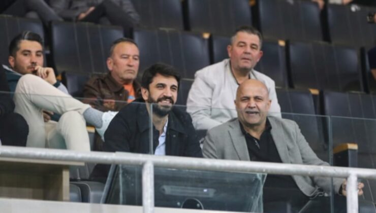 Adanaspor taraftarı küme düşüren lidere isyan etti