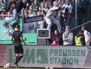 Kadrosunun aleyhine penaltı verilmesin diye VAR kablolarını çaldı: Hakem dondu kaldı