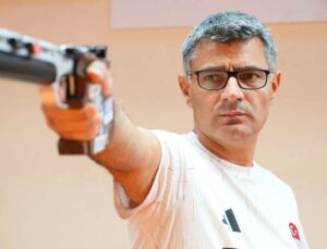 Yusuf Dikeç’ten bir altın madalya daha