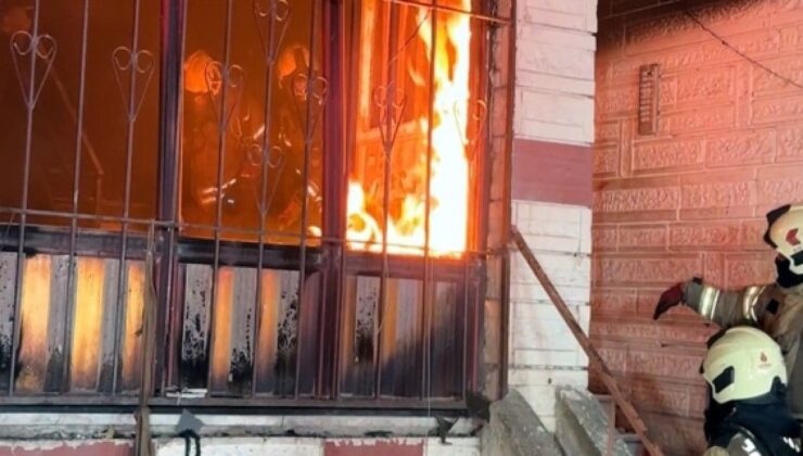 Avcılar’da korkutan apartman yangını: 20 kişi kurtarıldı