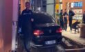Bakırköy’de yoldan çıkan araba kafeye girdi: 6 yaralı