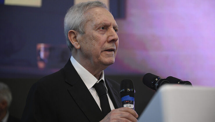 Aziz Yıldırım zıt köşe yaptı: Ekipte tutmak istiyor