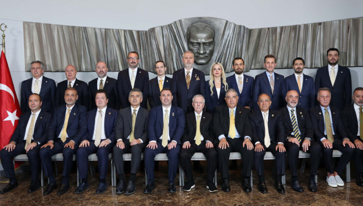 Fenerbahçe’de kritik toplantı sona erdi: Beklenen açıklama geldi