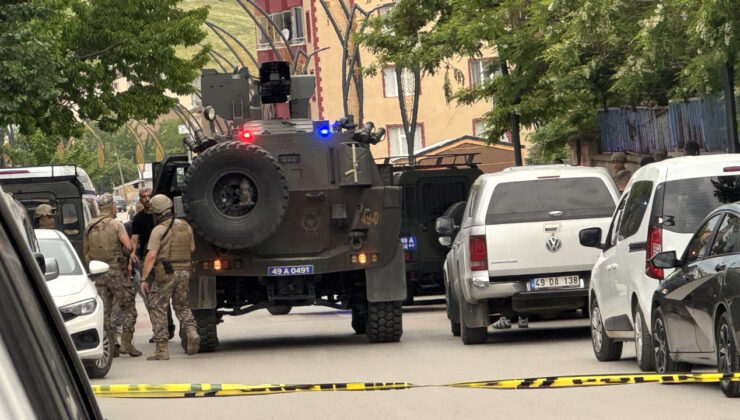 Muş’ta dehşet saçtı: Hem kardeşini hem polisi vurdu