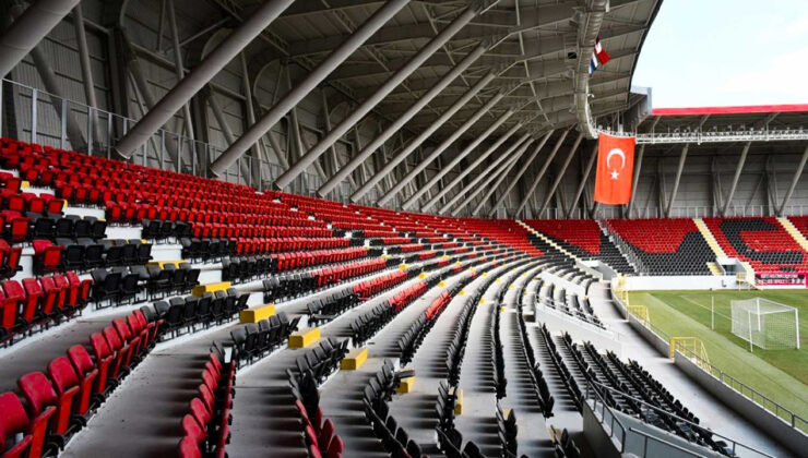 Üstün Lig’e çıkar çıkmaz formasını değiştirdi