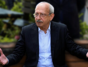 Anayasa profesörü hem “illegal” hem “gayrimeşru” deyip Kılıçdaroğlu’nun genel başkanlığını açıkladı