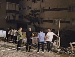 Kolonlarından ses gelen bina boşaltıldı: Sakinler ile müteahhit arasında gerginlik